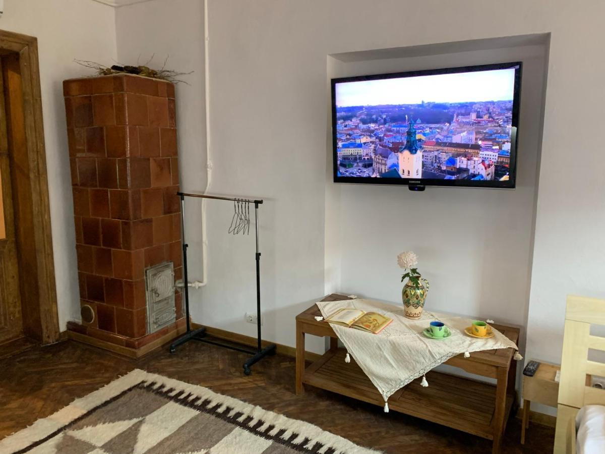 Apartamento Center Lviv Rynok Square 17 Exterior foto